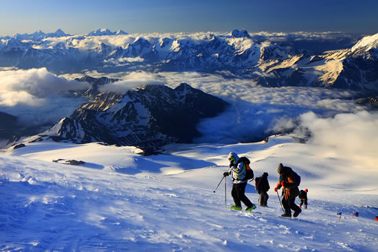Climbing up Mount Elbrus